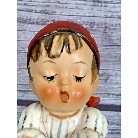 Hummel #363 Big Housecleaning TMK5 Goebel Last Bee w BOX Excellent Condition - Picture 6 of 14